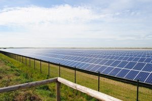 Zonnepanelen wassen? Veel onduidelijkheid en tegenspraak