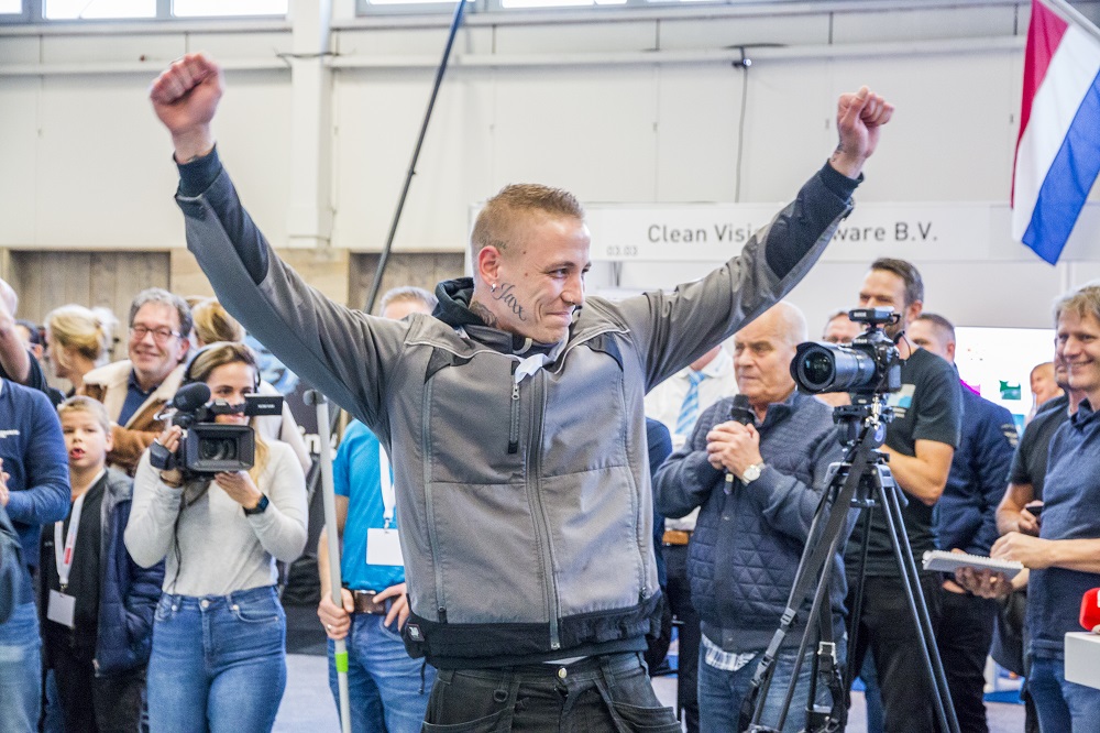 Marco Yasar winnaar NK SnelGlazenwassen